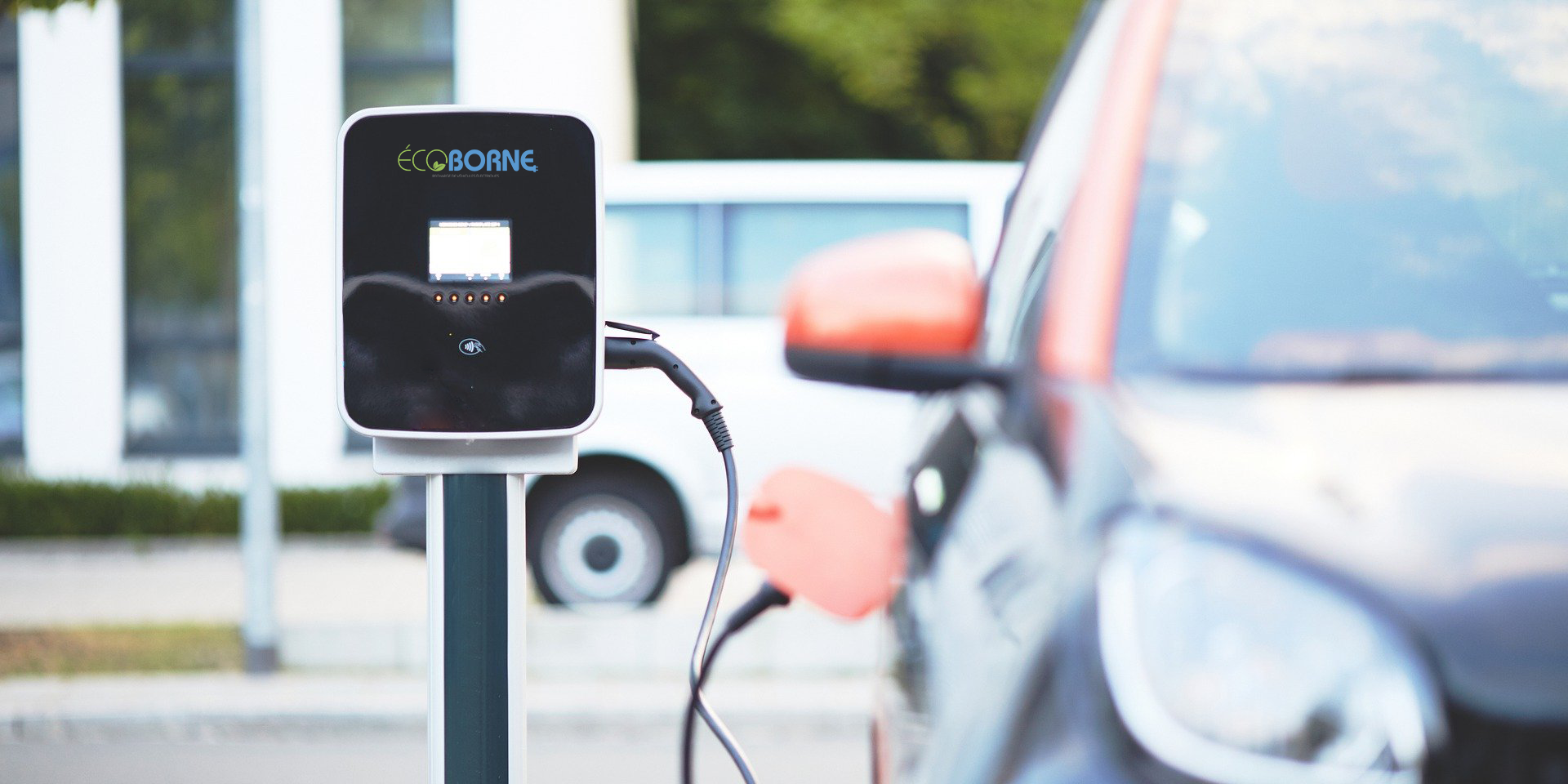 image 1 installation borne recharge voiture électrique entreprise